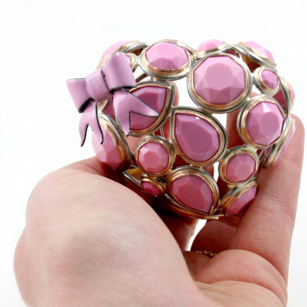 Lola Brooks, bubblegumheart, 2009, brooch, vintage rhinestones, stainless steel, 14-karat gold, vitreous enamel, copper, courtesy of Sienna Gallery, photo: Sienna Patti