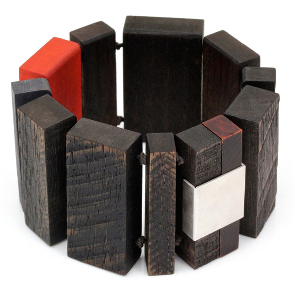 Julia Turner, Mill Bracelet, 2014, wood, paint, sterling silver, 190 x 42 x 9 mm, photo: Kate Eickelberg