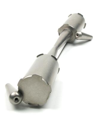Simon Cottrell, Doubled barreled bud bud, 2013, brooch, Monel, stainless steel, 180 x 50 x 30 mm, photo: artist Simon Cottrell
