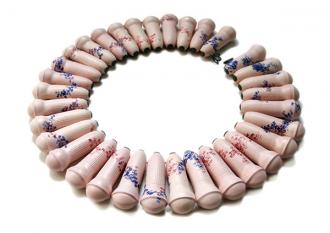 Shu-Lin Wu, GCC no.1, 2014, necklace, ceramic, silver, nylon, 280-mm diameter x 20 mm, photo: artist Shi-Lin Wu